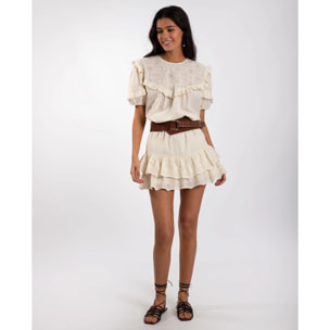 Blusa de mujer con manga corta y volantes