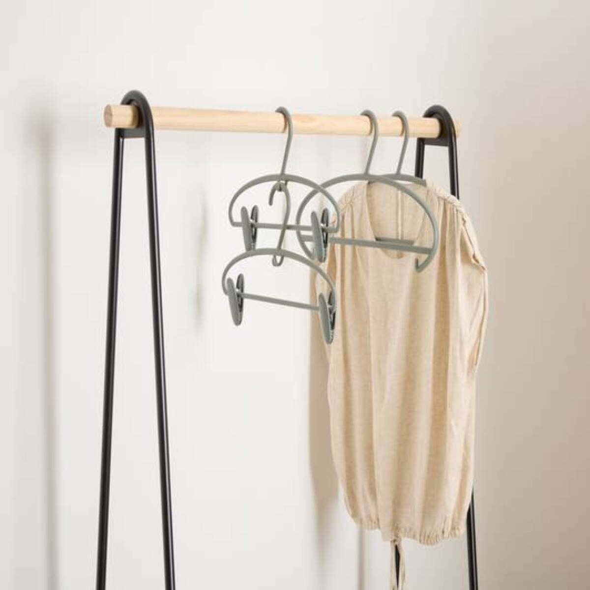 Lot de 4 cintres Hang' Clip