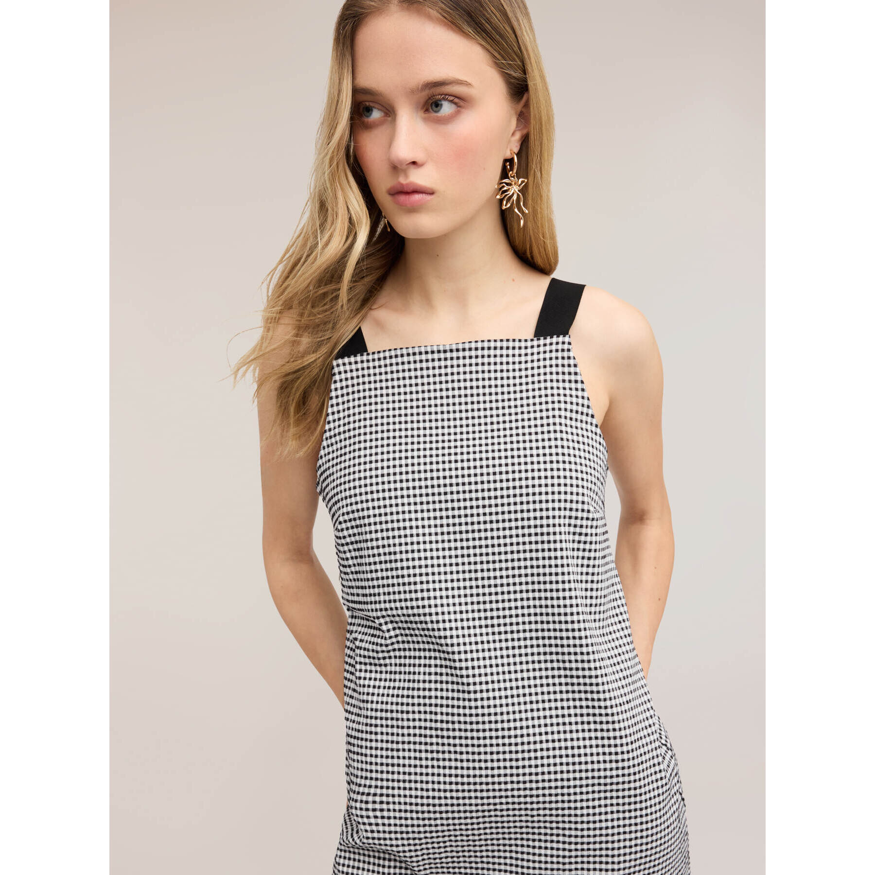 Motivi - Vestito corto a linea ad A con fantasia vichy - Nero