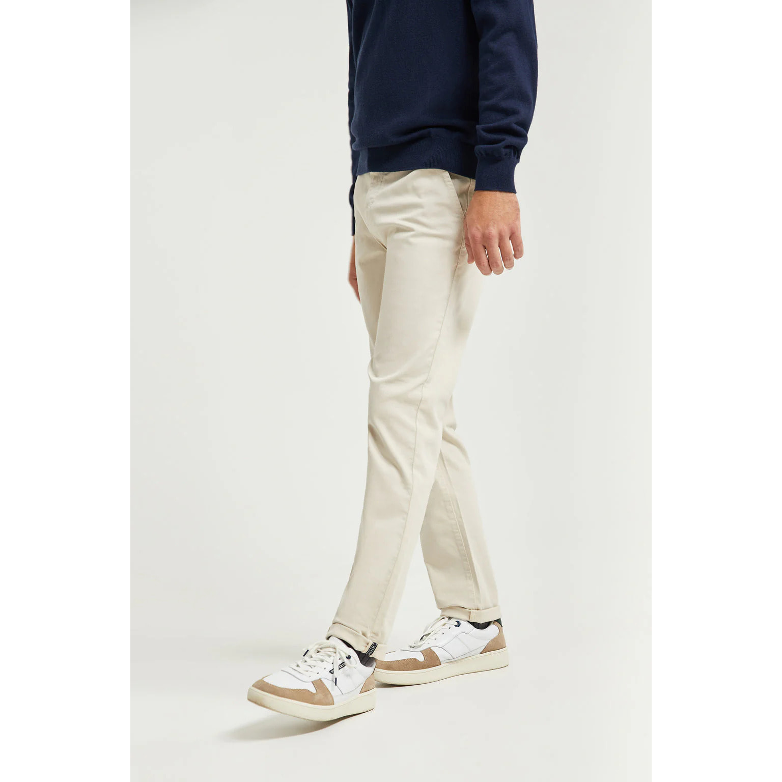 Pantaloni casual beige slim con logo Polo Club sulla tasca posteriore