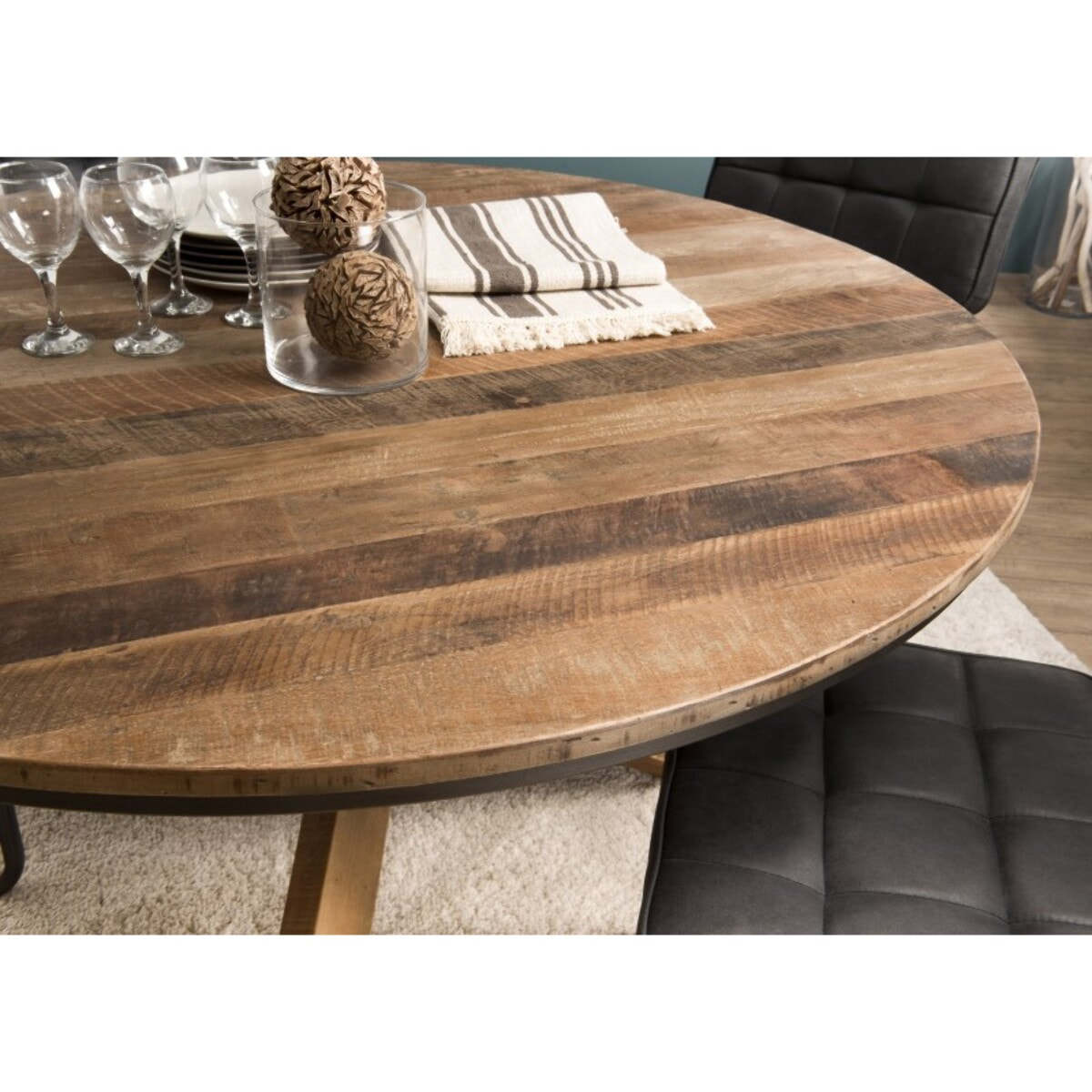 SIXTINE - Table à manger ronde marron 130x130cm pieds croisés Teck recyclé Acacia Mahogany recyclé