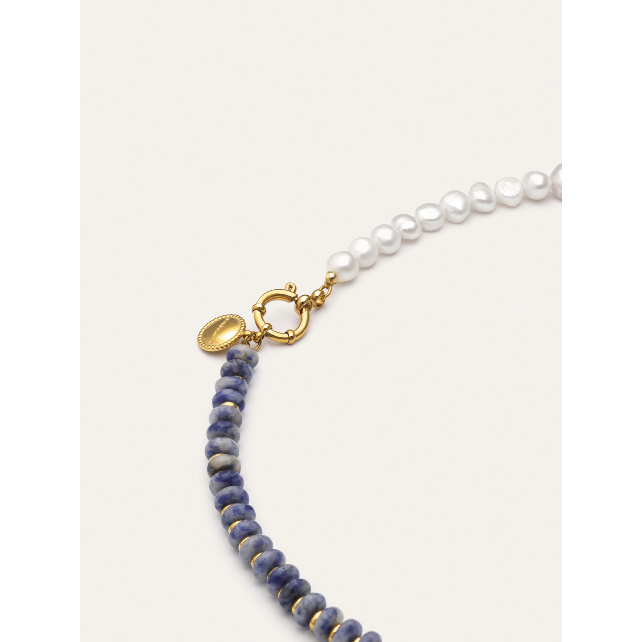 Collar Índigo Pearl Acero Baño Oro
