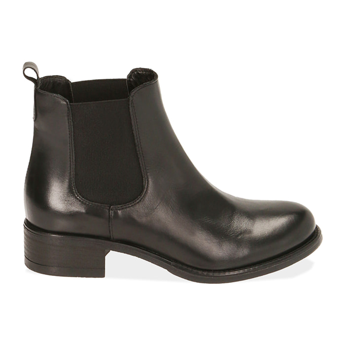 Chelsea boots neri in pelle, tacco 4 cm