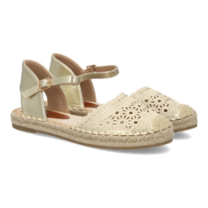 Alpargata plana mujer troquelada cómoda
