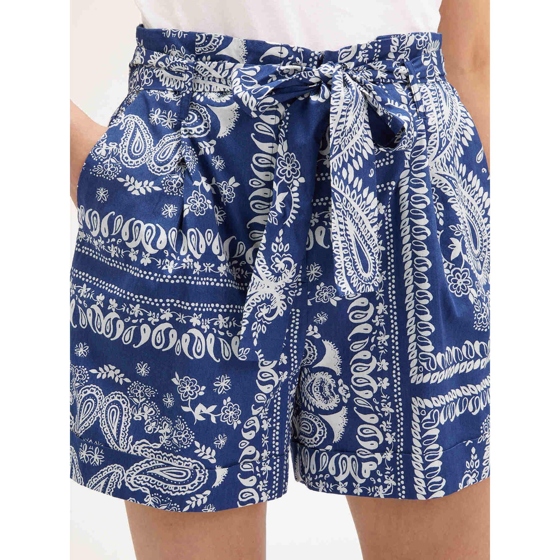 Motivi - Shorts con cinturón y estampado fular - Azul