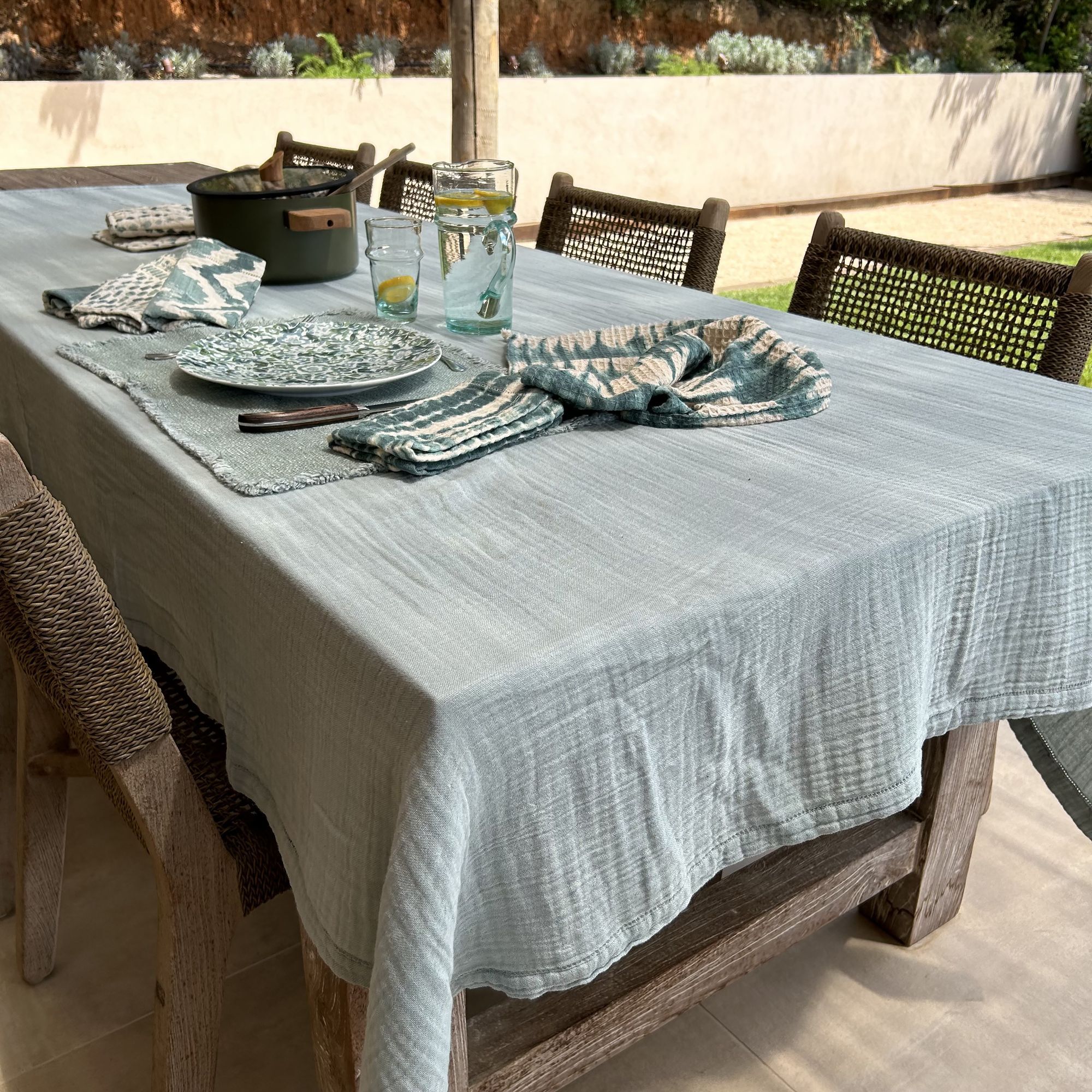 Nappe en coton céladon 150x250cm  CAMARO