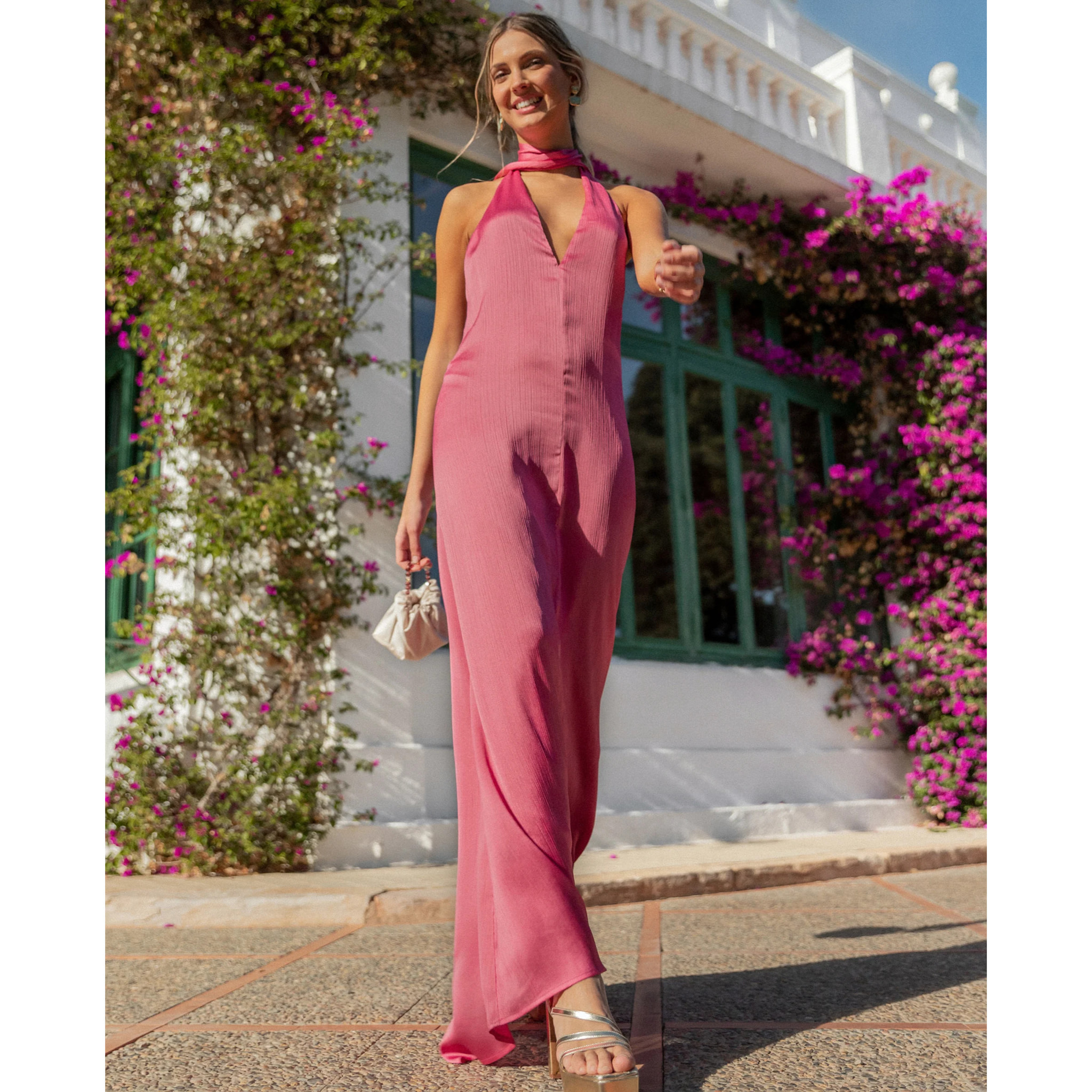 Vestido largo con escote en pico