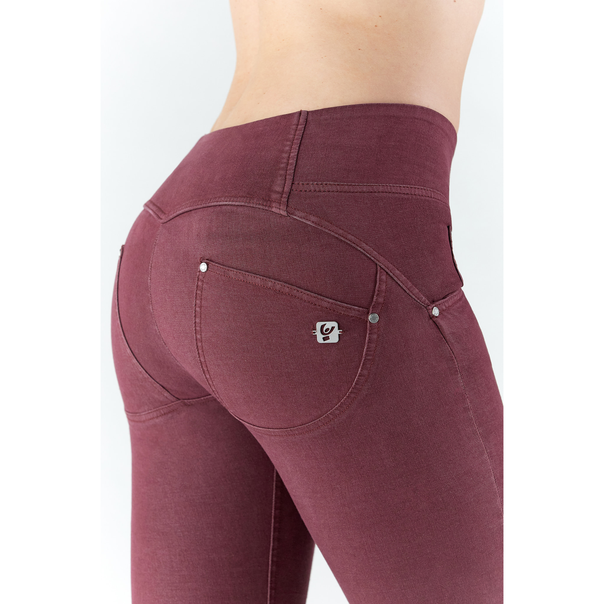 Pantaloni push up WR.UP® vita media tessuto navetta tinto in capo