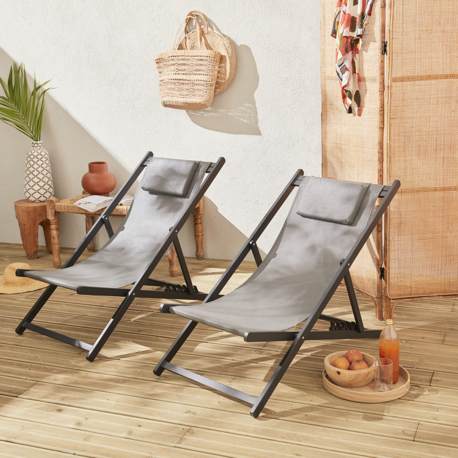 Lot de 2 bains de soleil - Gaia gris - Transat en aluminium gris anthracite et textilene gris avec coussin repose tête. chilienne