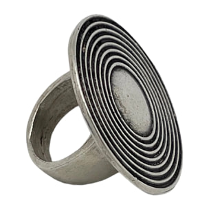 Anillo de zamak chapado en plata de ley con forma de disco lineas