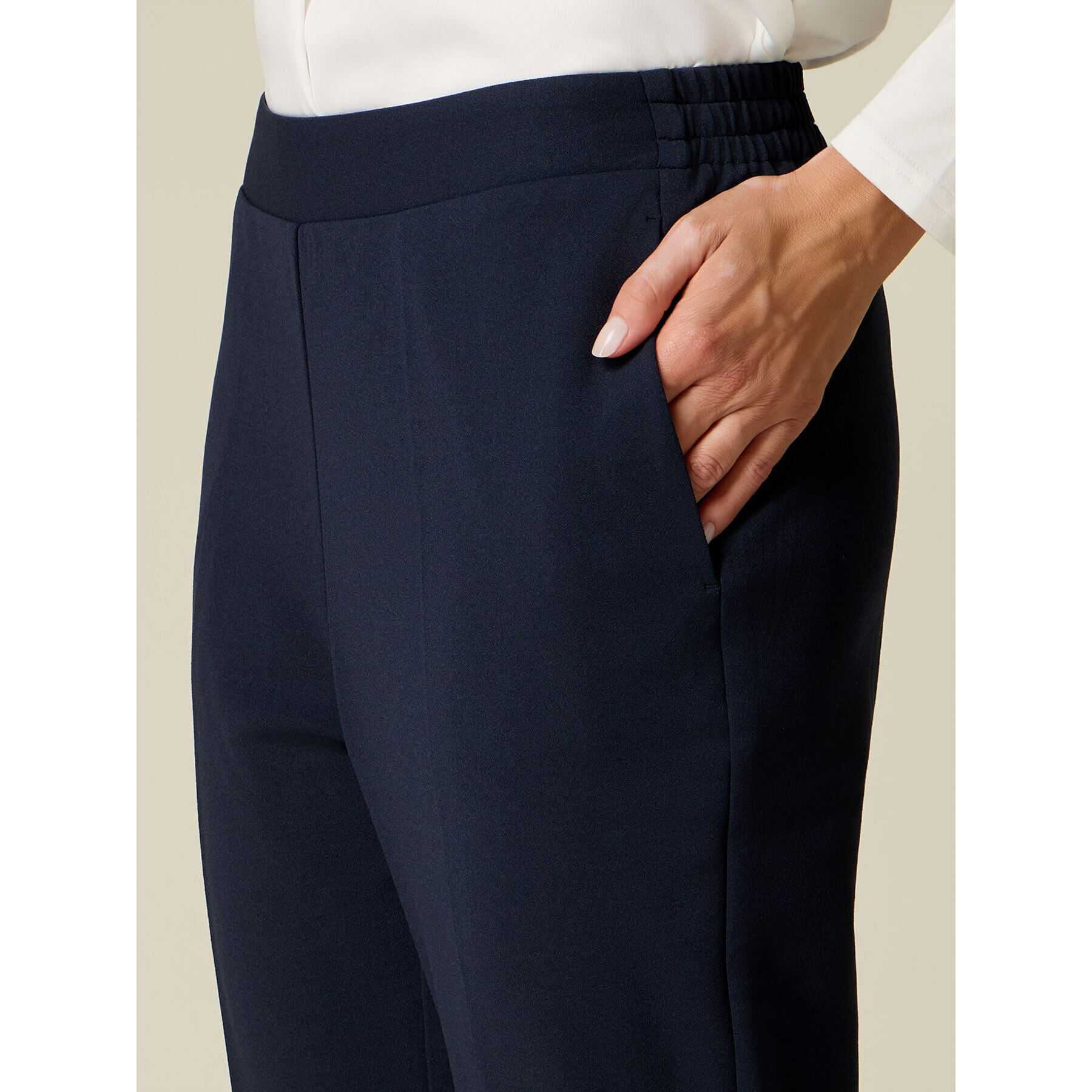 Oltre - Pantaloni regular in tessuto crêpe - Blu
