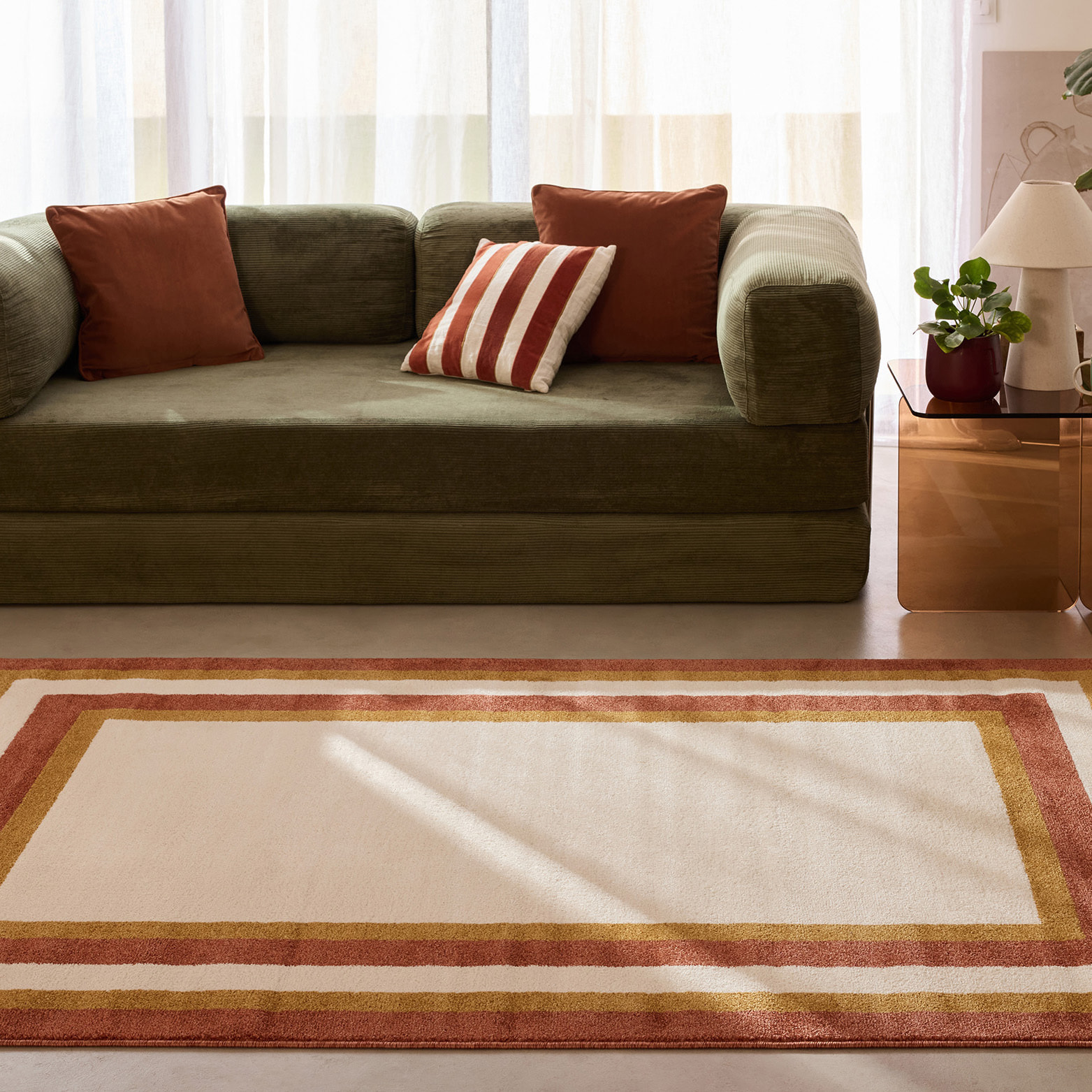 SANTAL - Tapis de salon ocre à motif cadre rétro