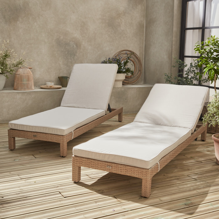 Set de 2 bains de soleil en résine tressée. transats - Pisa x2 - Naturel. Coussins beige