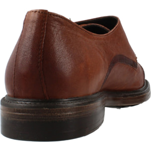 Zapatos de Vestir Hombre de la marca GEOX  modelo U26F7E 000TU MARRON