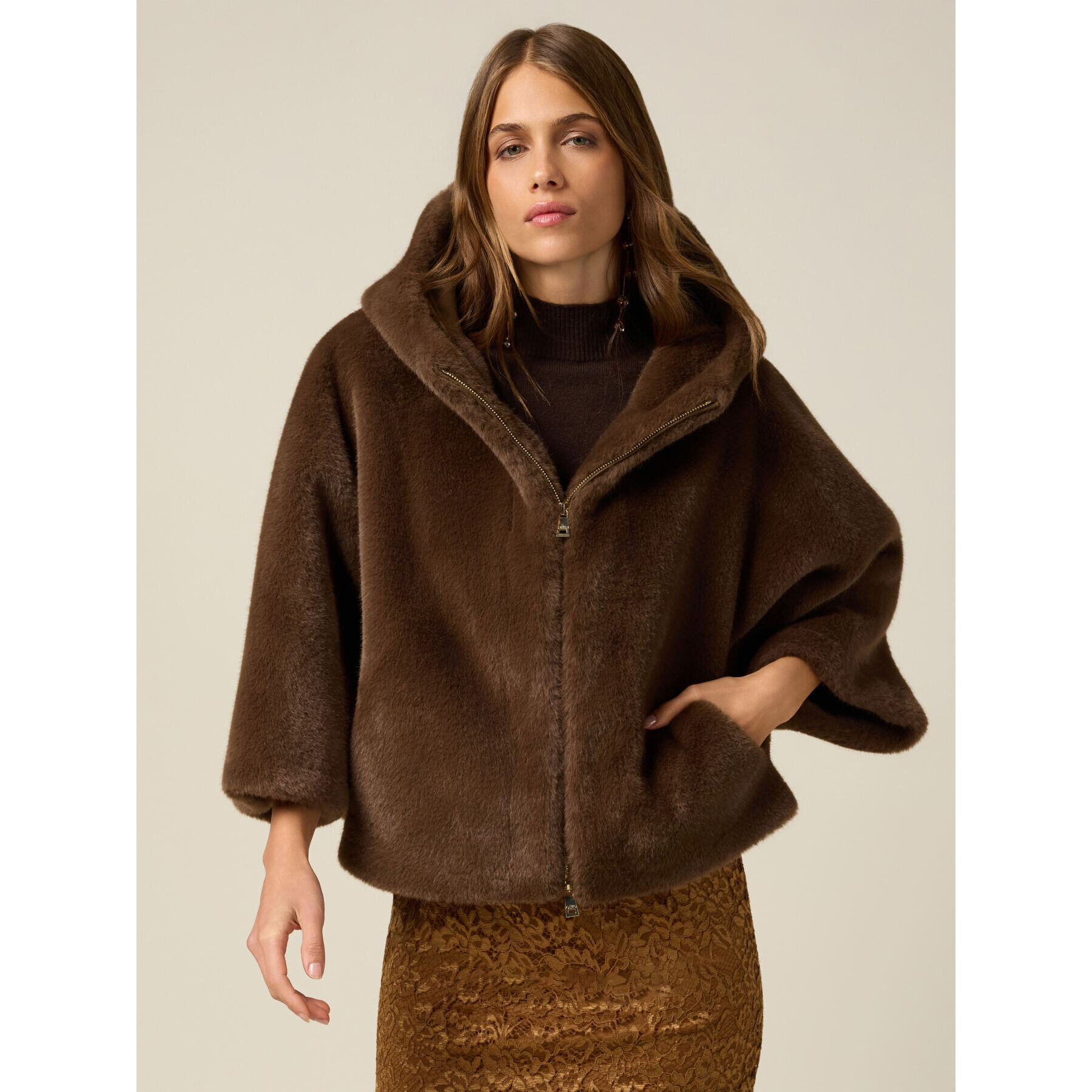 Oltre - Capa corta con capucha - Marrón