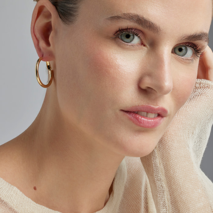 Pendientes de 30mm de diámetro acabado oro amarillo de 18k