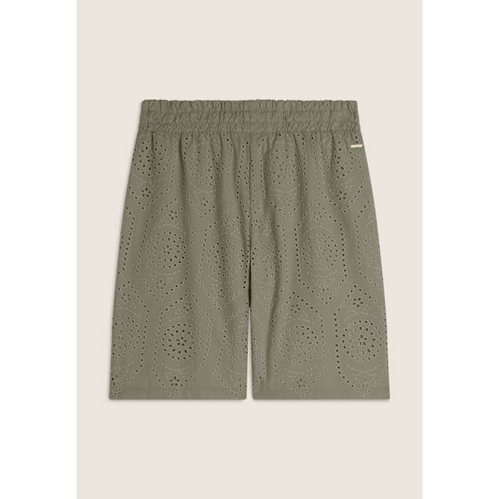 Pantaloni corti in mussola con dettagli Sangallo