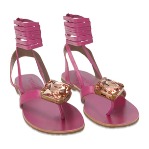 Sandalias planas fucsia con pedrería