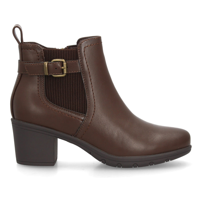 Botines Chelsea con hebilla decorativa