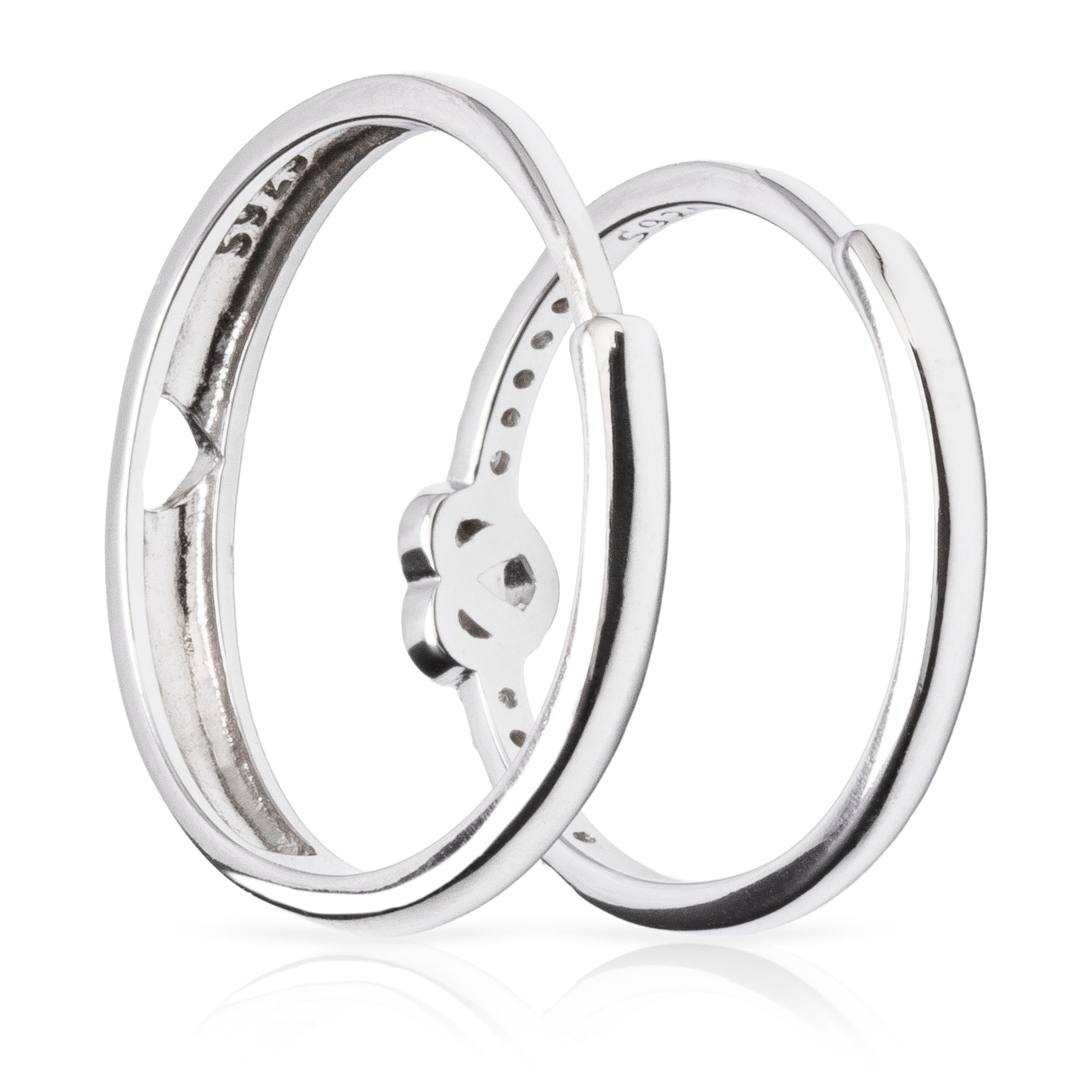 Anillos de compromiso a juego con diseño corazón en plata de ley 925. Ajustables.