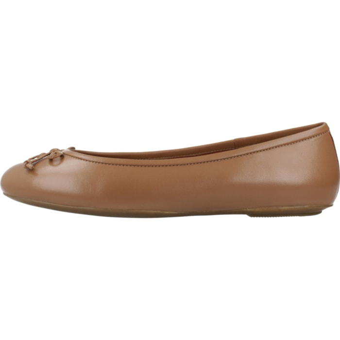 Bailarinas Mujer de la marca GEOX  modelo D PALMARIA B MARRON