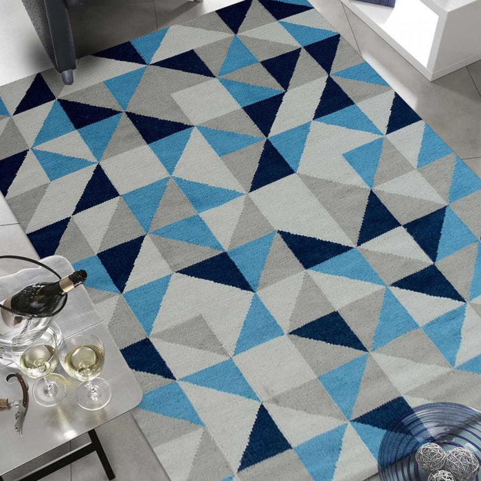 Tapis Kilim tissé à la main en laine motif Géométrique dans les teintes de Bleu