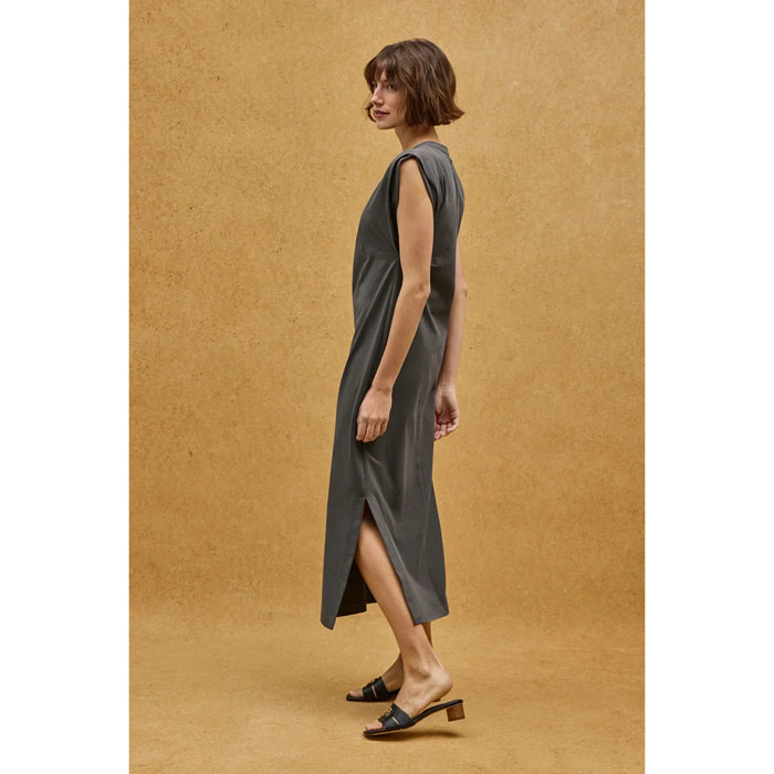 Vestito grigio pietra smanicato con scollo rotondo e logo Polo Club