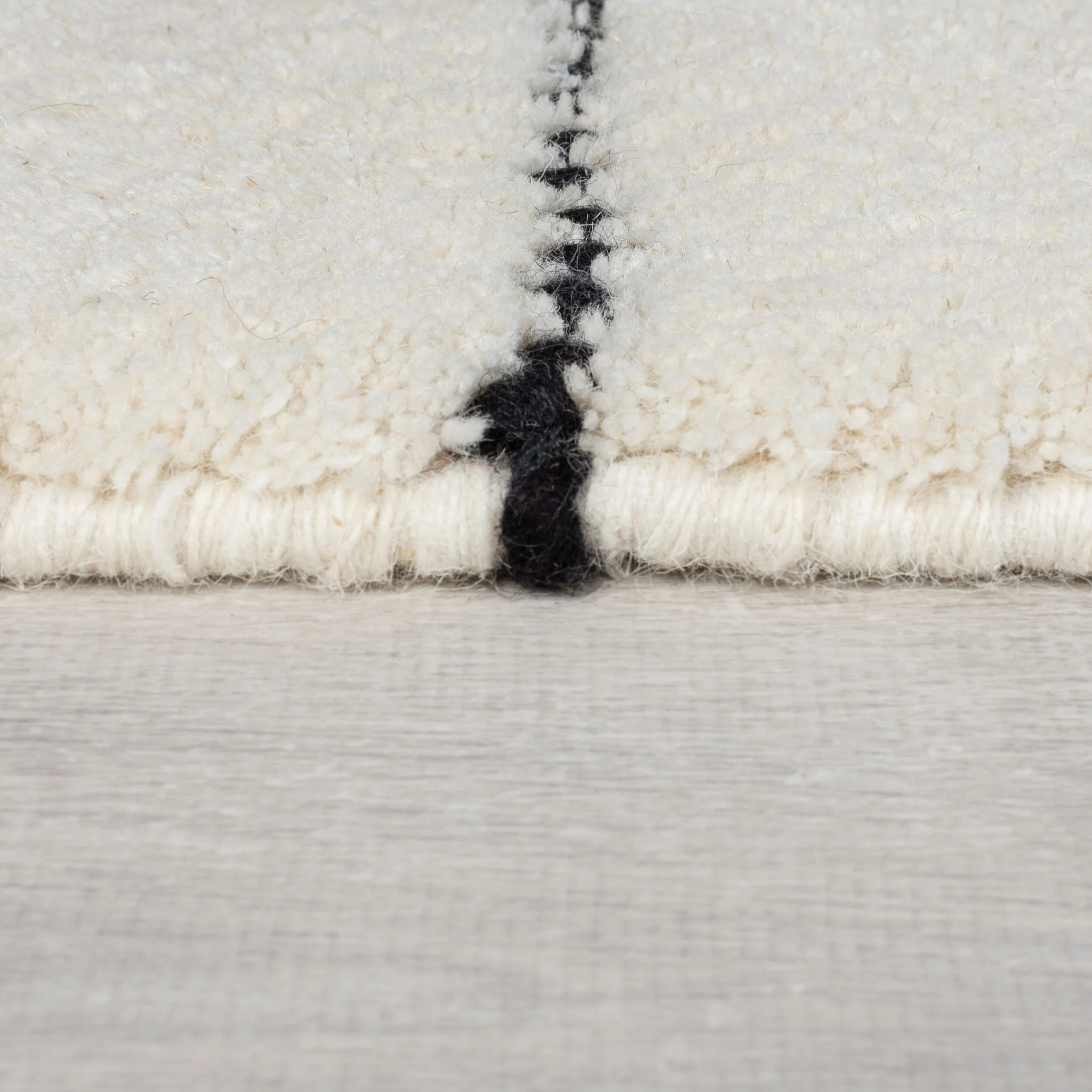 Tapis en laine noir DOTTIE GEOMETRIC Noir