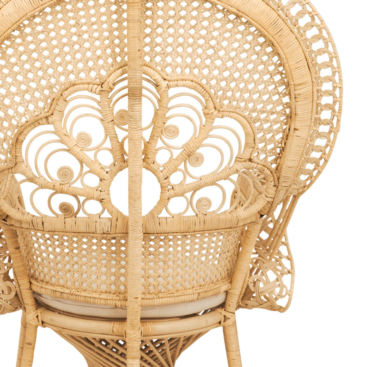 Fauteuil en rotin naturel et coussin blanc - Eloa