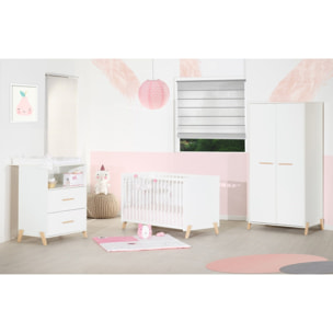 Lit bébé 120 x 60 sur pieds en bois blanc