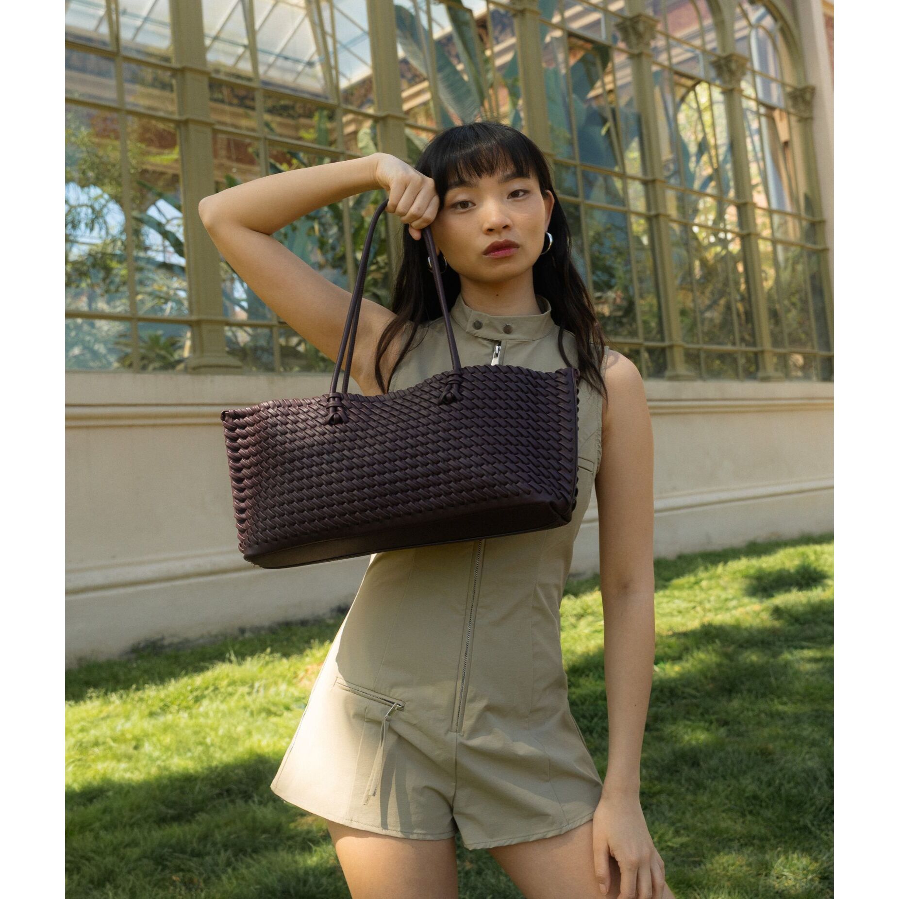 Bolso de hombro burdeos trenzado