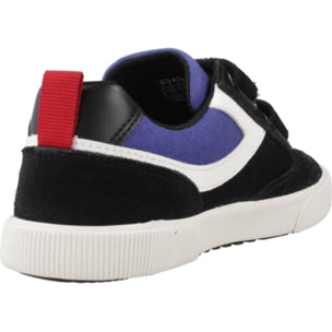 Zapatillas Niño de la marca GEOX  modelo J ALPHABEET BOY NEGRO