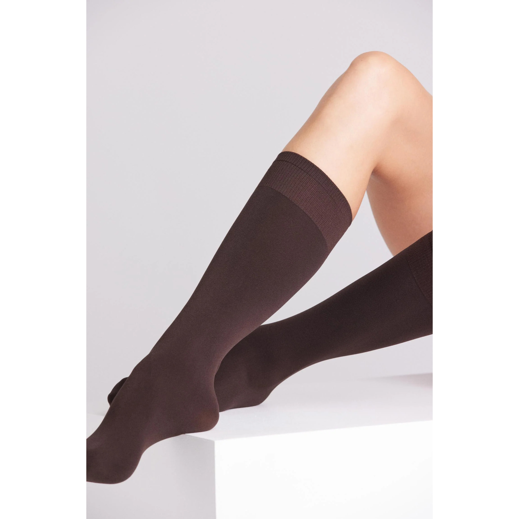 Confezione da 2 calze lunghe con polsino antipressione, 70 denari, marrone