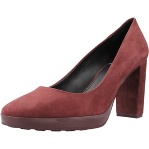 Salones Mujer de la marca GEOX  modelo D WALK PLEASURE 85 BURDEOS