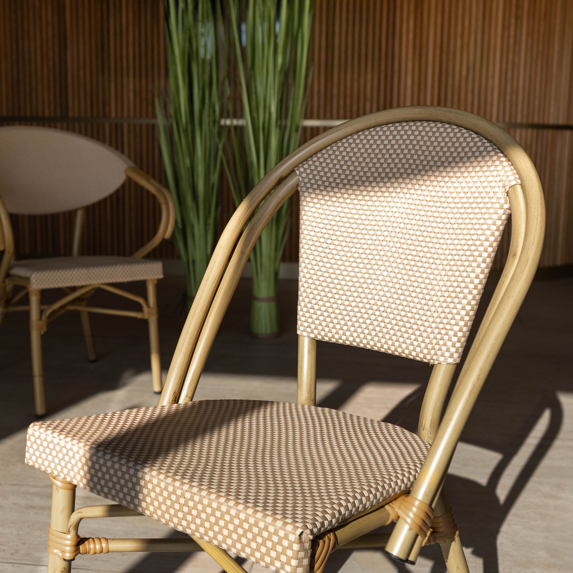 Lot de 2 chaises d'extérieur beige avec structure aluminium AMALFI