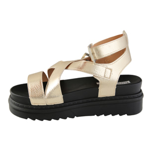 Sandali platform con fasce e fibbie