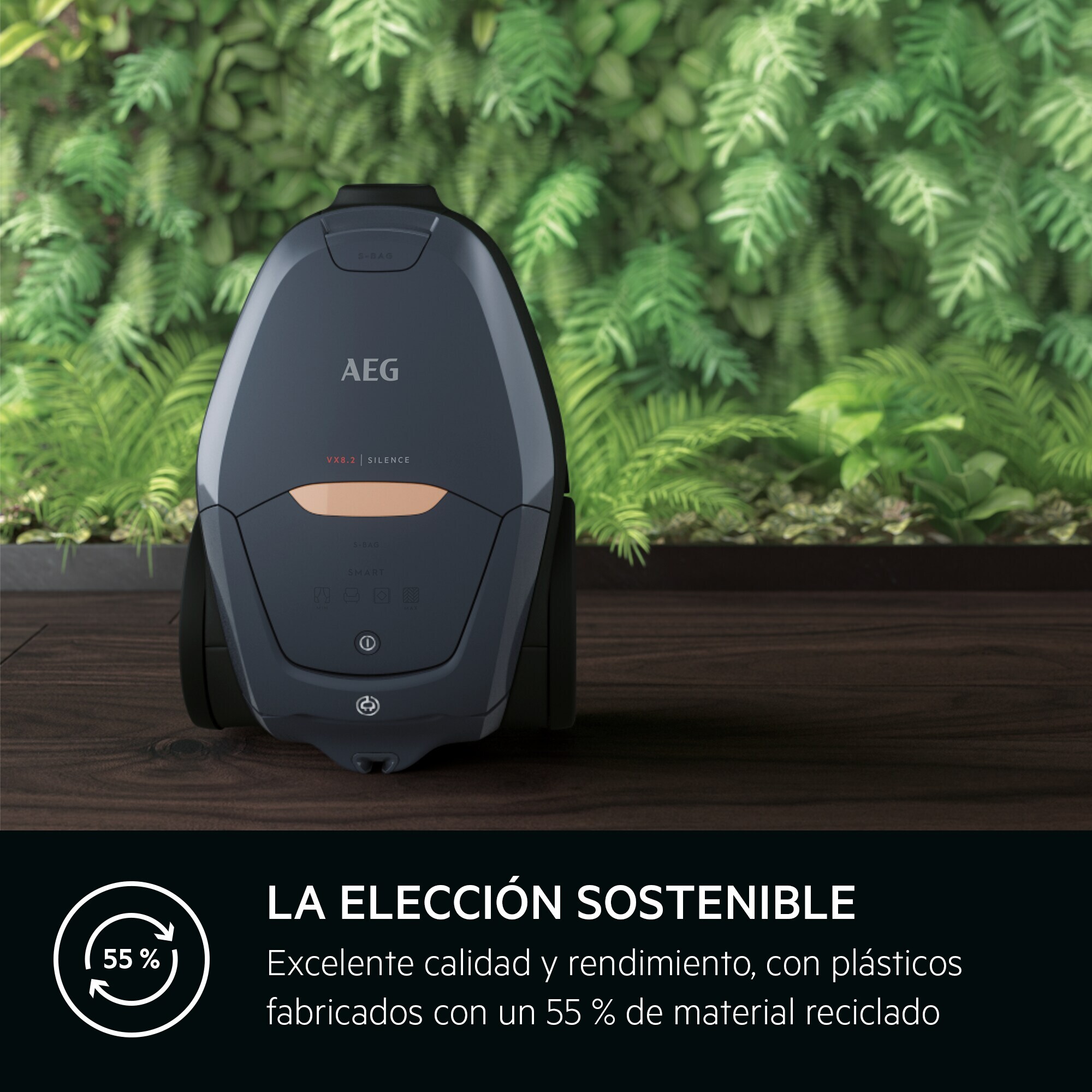 AEG Aspiradora con bolsa VX8 de 500 W y 57 dB(A) VX82-1-5DB | Reacondicionado