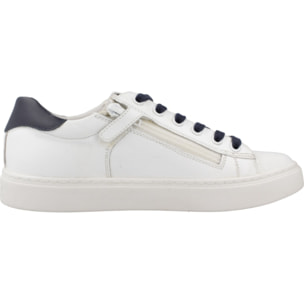 Zapatillas Niño de la marca GEOX  modelo J NASHIK BOY White