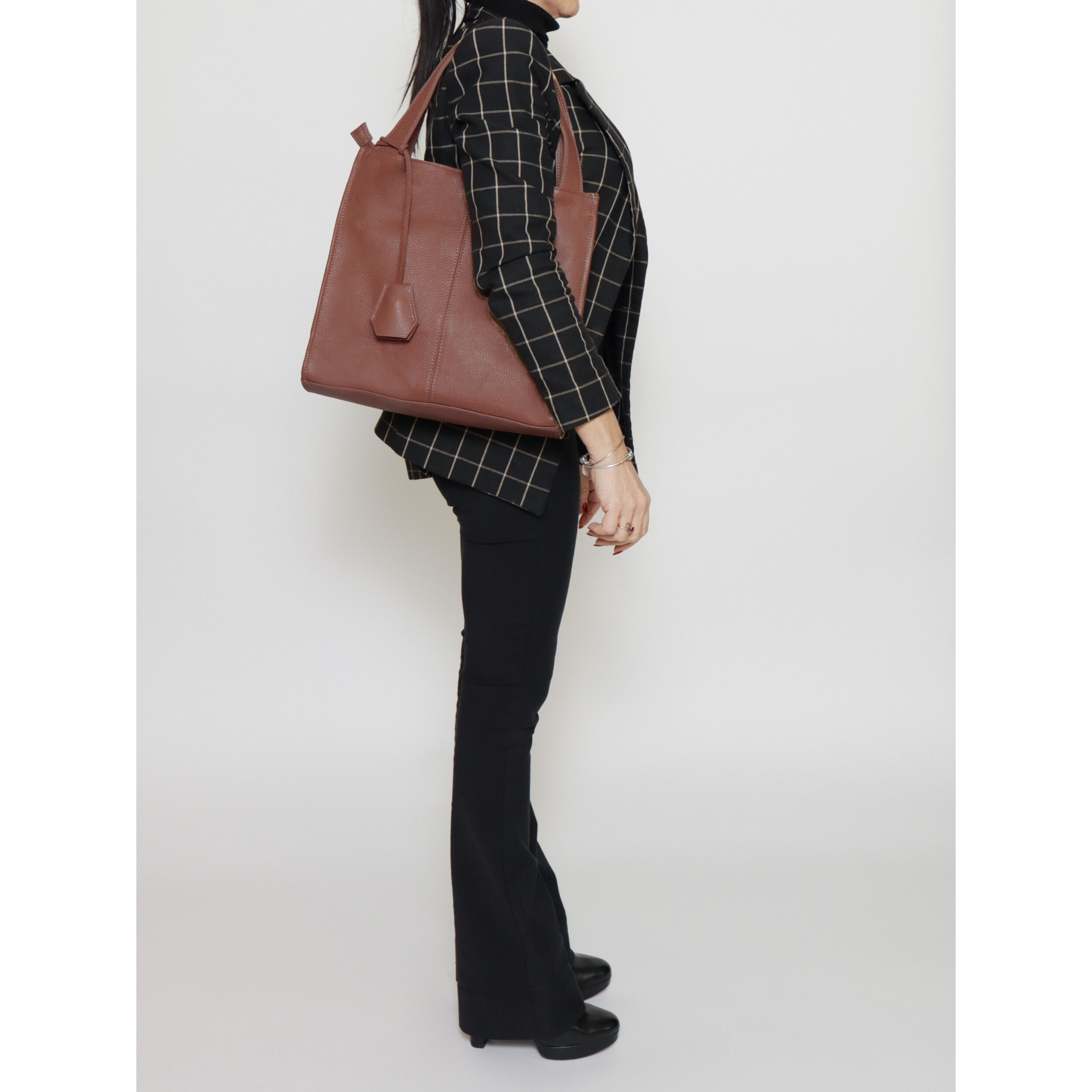 Borsa a spalla  da donna In Vera pelle Made in Italy 34x32x11 cm