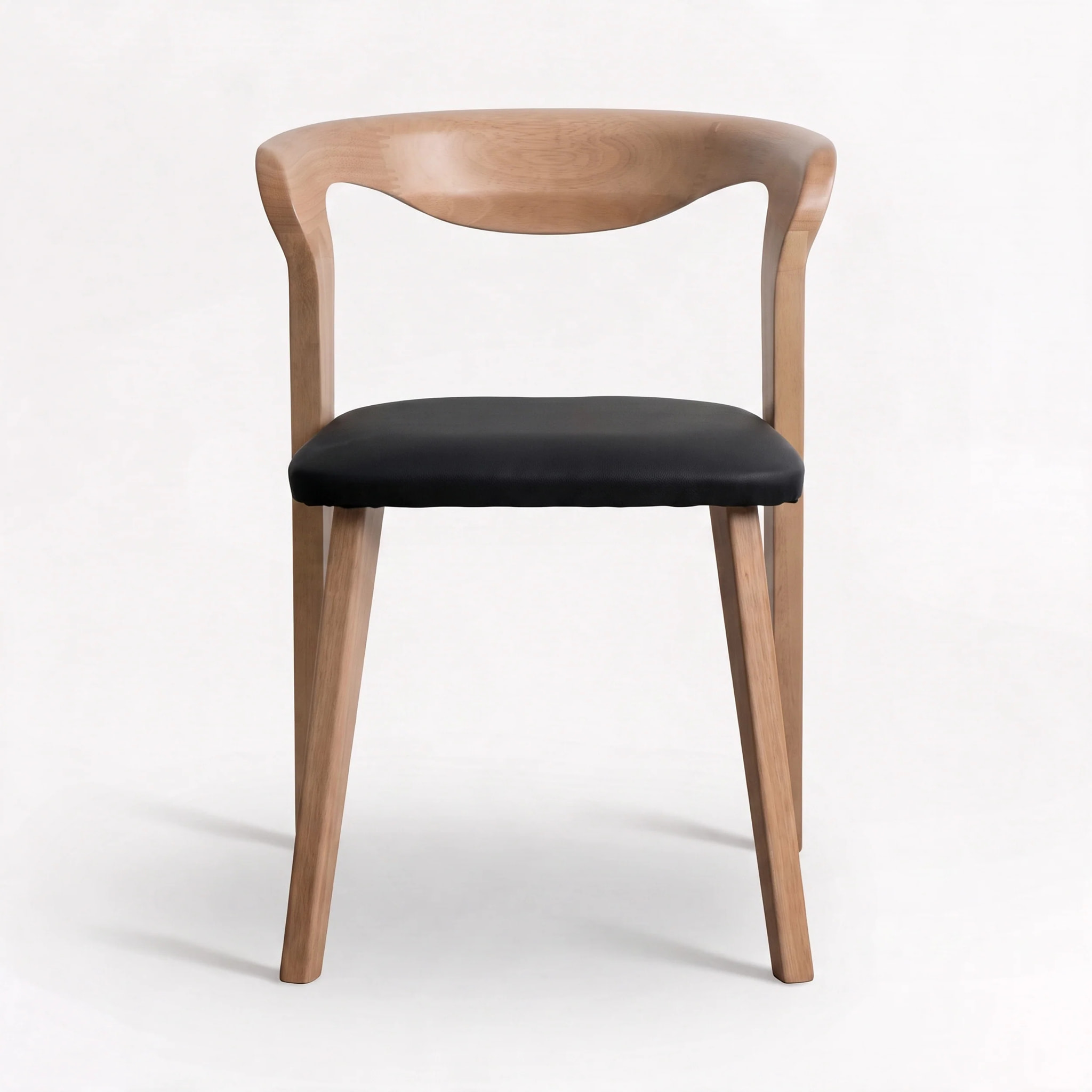 Chaise en bois d'hévéa blond et cuir synthétique noir - Vega