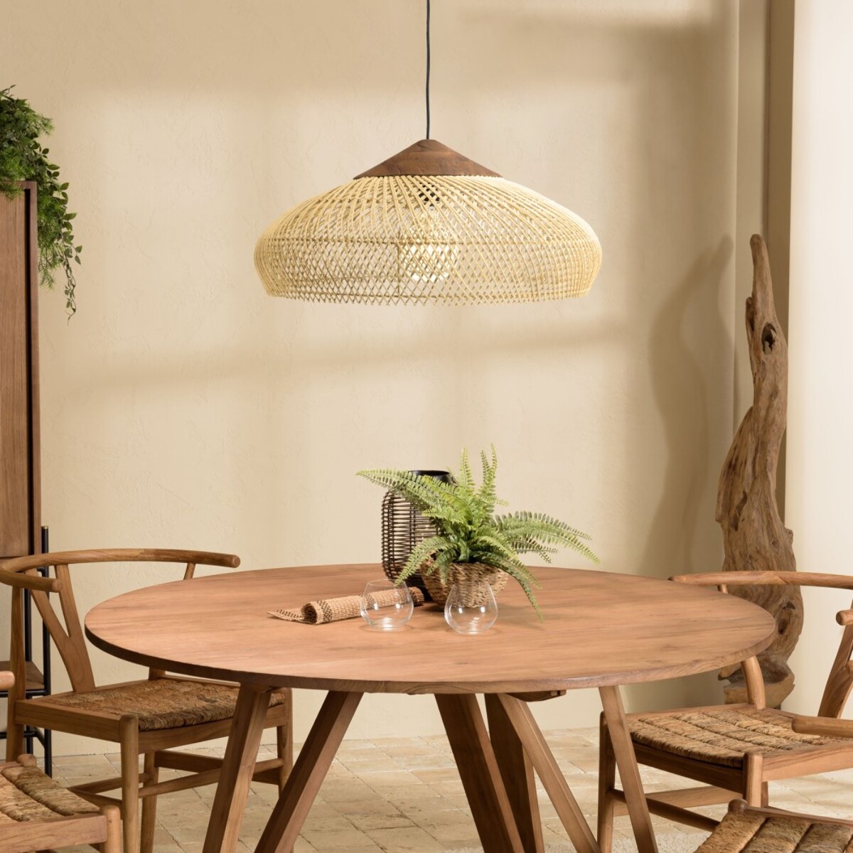 SIXTINE - Suspension 65x65cm en rotin couleur naturelle et teck recyclé