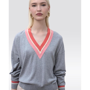Maglione con scollo a V e dettaglio intrecciato a contrasto