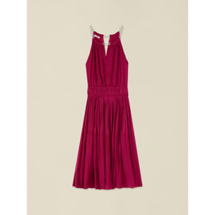 Oltre - Vestido flare de satén con collar joya - Burgundy