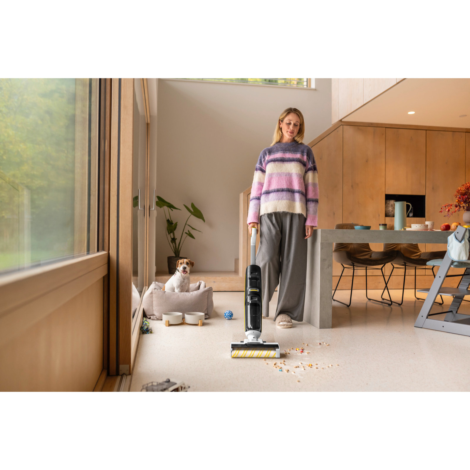 Aspirateur balai laveur sans fil Karcher FCV4 - eau et poussières - 200 m² - aspire lave et sèche