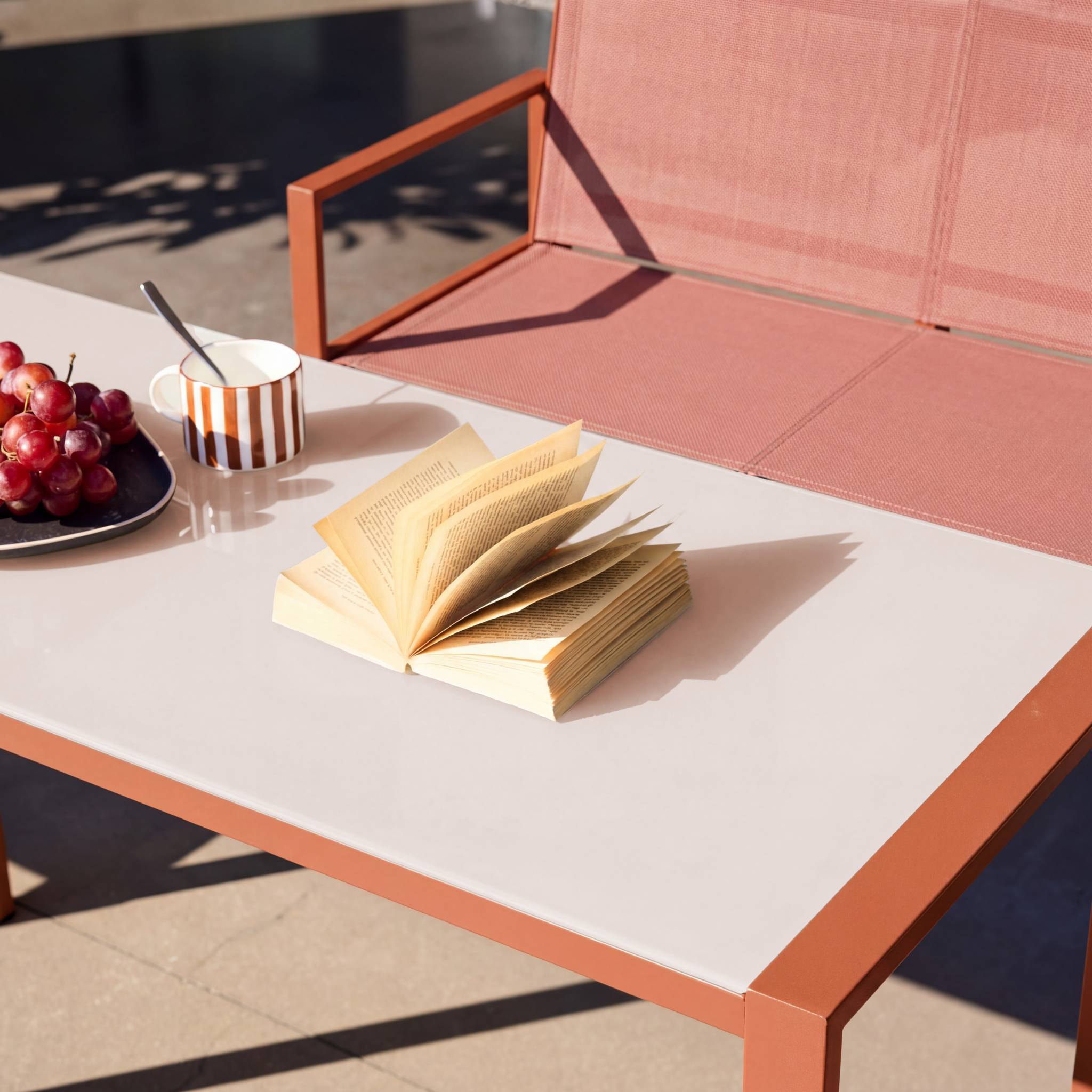 Table de jardin encastrable acier et textilène + 4 assises TAVENA
