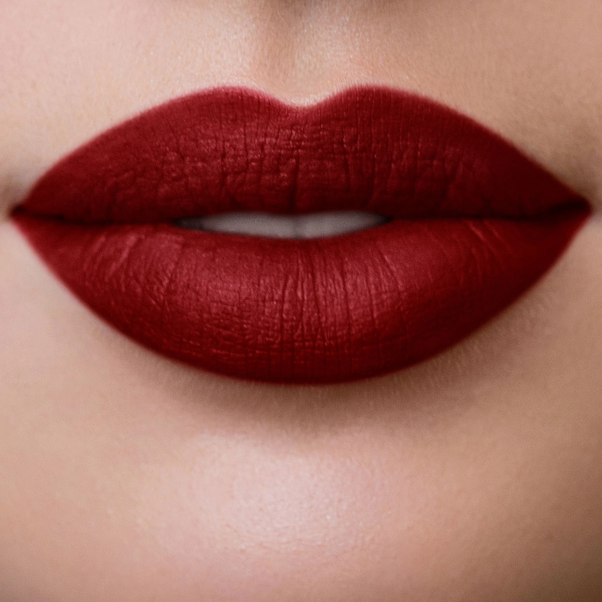 LONG LASTING LIQUID LIPSTICK Rossetto liquido long lasting 10H dal finish matt