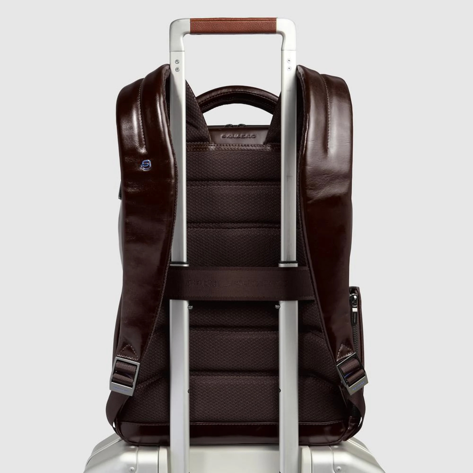 Piquadro Zaino da viaggio fast-check porta pc e iPad® con protezioni antiurto e RFID, personalizzabile