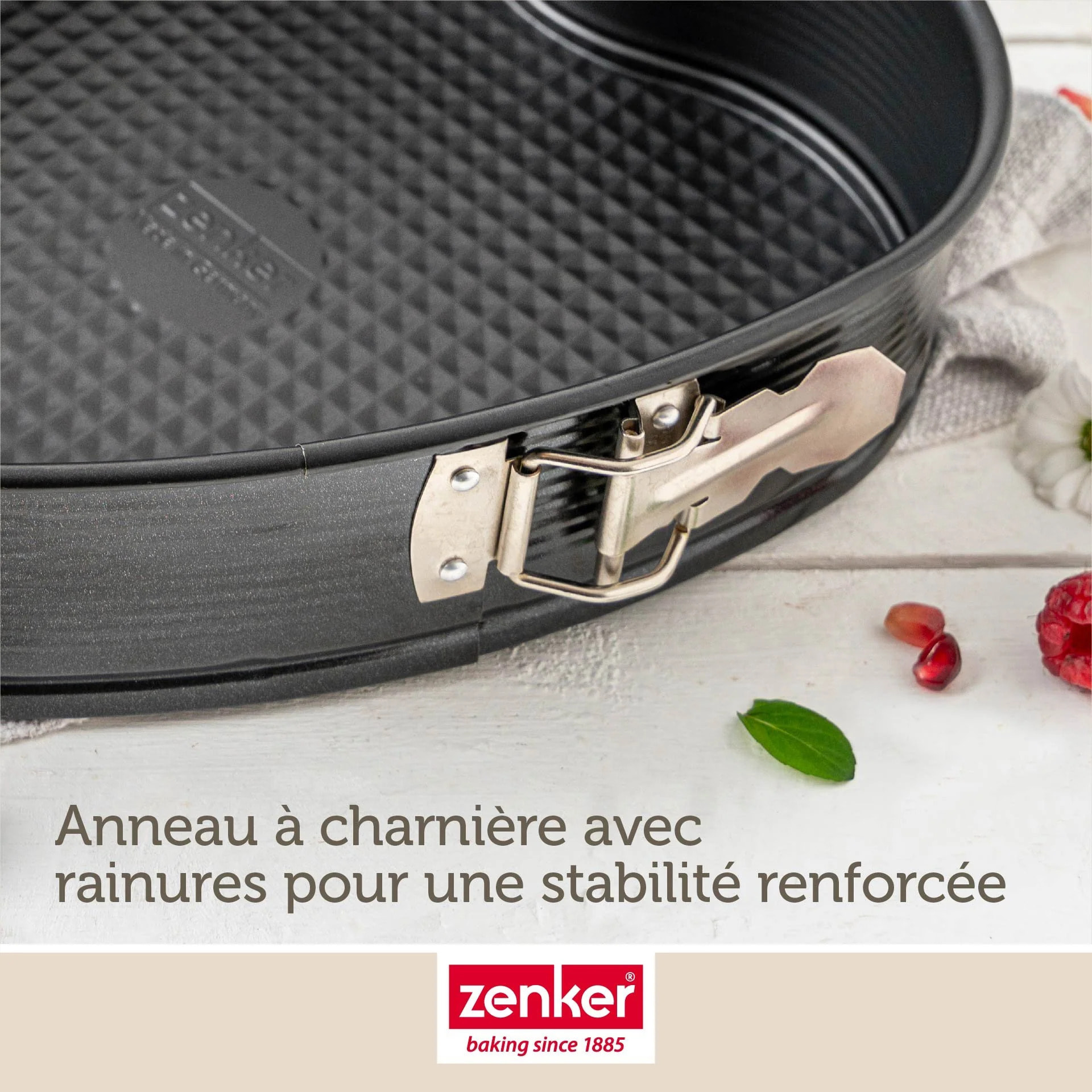 Moule à Charnière en Forme de Cœur 24 x 28 x 7 cm Zenker PerfectBack+