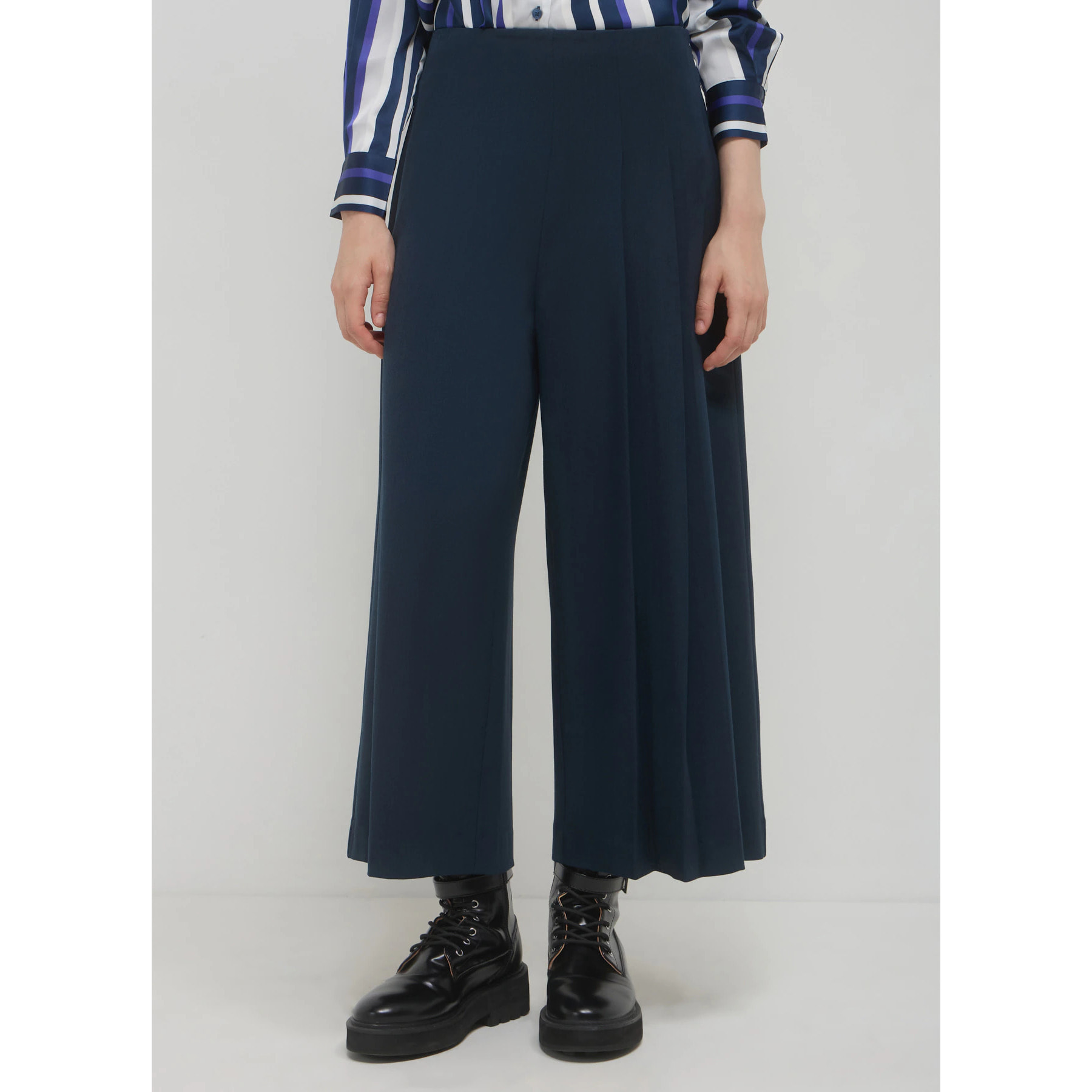 Pantalone culotte con pieghe