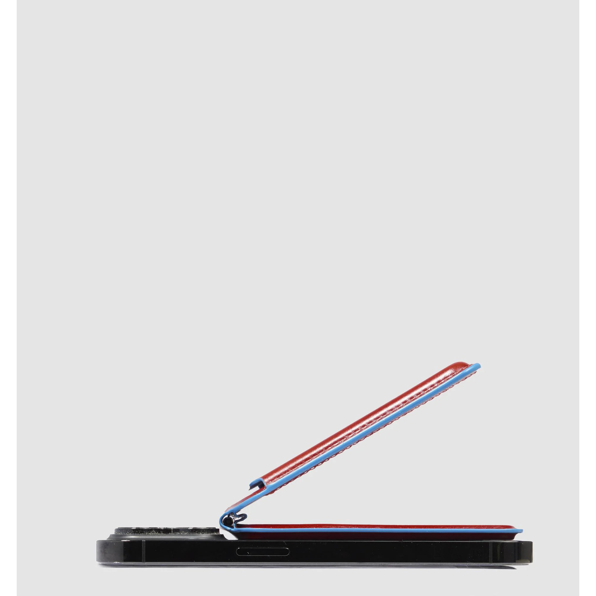 Piquadro Portafogli MagSafe in pelle con tracker ricaricabile